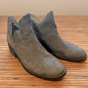 Eileen fisher ankle boots